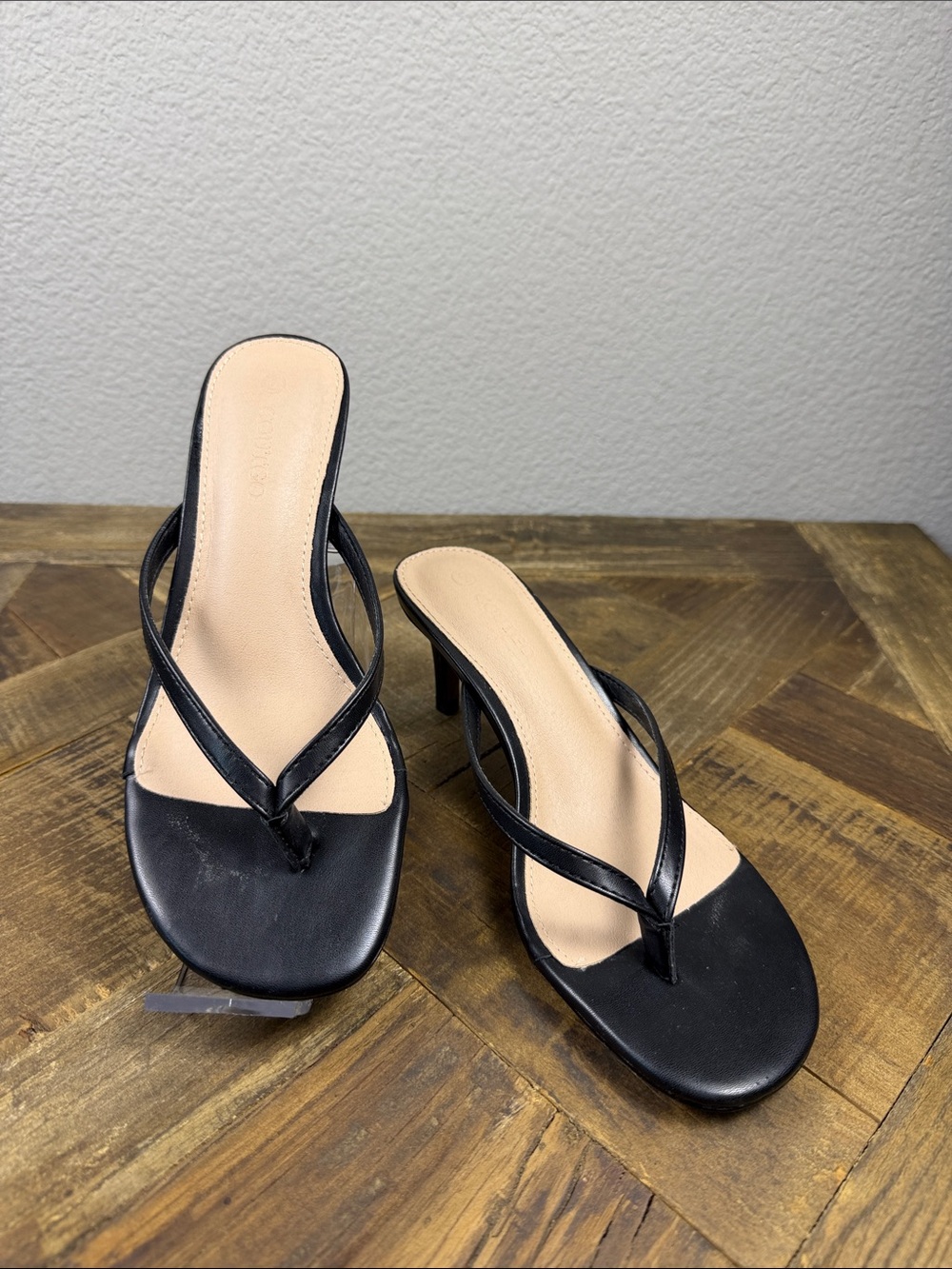 Size 6 Coutgo Women's Black Strappy Toe-Post Heeled Sandals